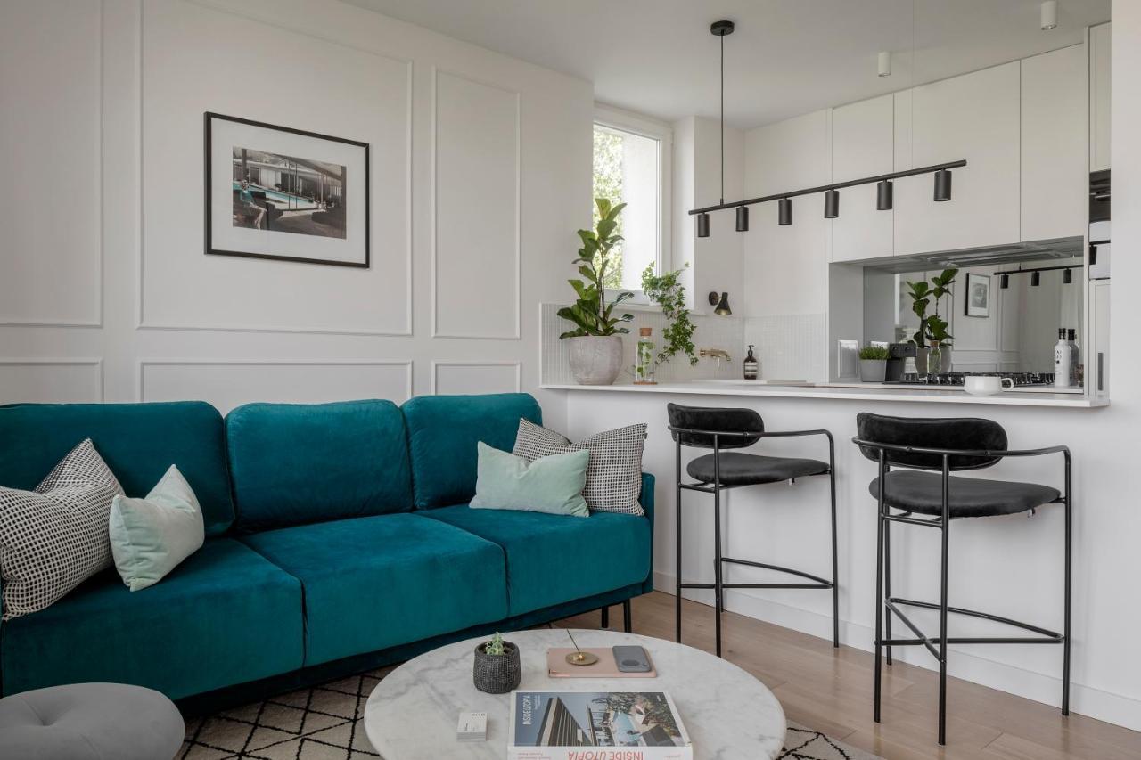 Stylowy Apartament Przy Metrze 바르샤바 외부 사진